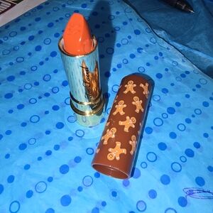 Too Faced Gingerbread Man Lipstick Limited edition